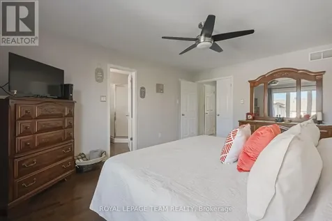 215 Parkrose Private Ottawa ON K4A 0N8