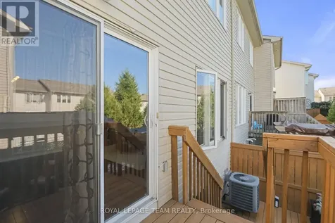 215 Parkrose Private Ottawa ON K4A 0N8