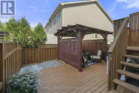 215 Parkrose Private Ottawa ON K4A 0N8