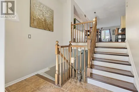 215 Parkrose Private Ottawa ON K4A 0N8