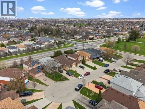 19 Sedona Court Hamilton ON L9B 2R1
