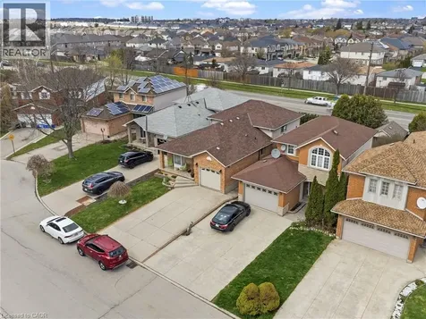 19 Sedona Court Hamilton ON L9B 2R1