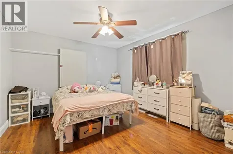 54 Chestnut Street East St. Catharines ON L2T 1H1