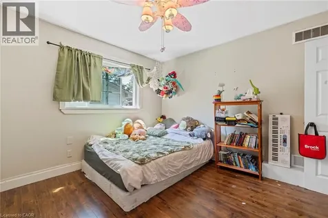 54 Chestnut Street East St. Catharines ON L2T 1H1