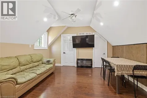 54 Chestnut Street East St. Catharines ON L2T 1H1