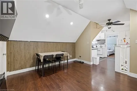54 Chestnut Street East St. Catharines ON L2T 1H1