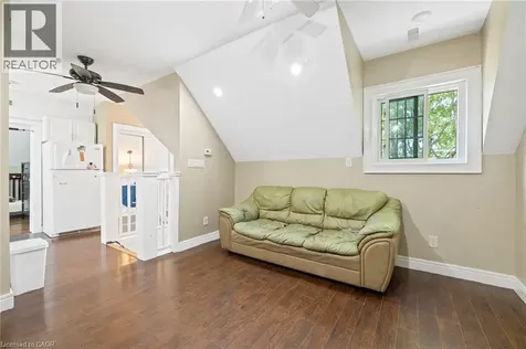 54 Chestnut Street East St. Catharines ON L2T 1H1
