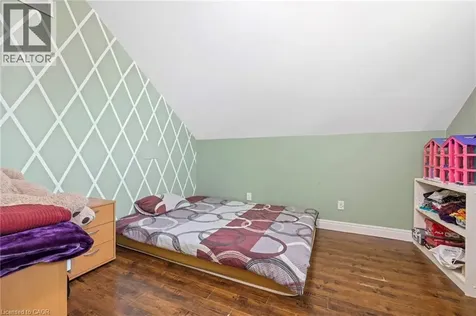 54 Chestnut Street East St. Catharines ON L2T 1H1