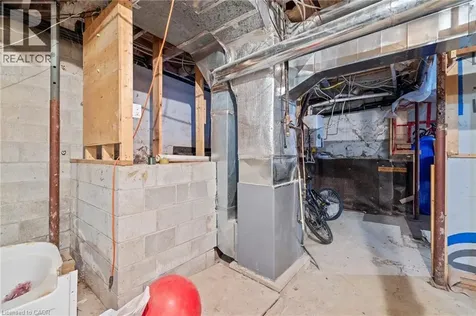 54 Chestnut Street East St. Catharines ON L2T 1H1