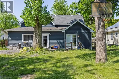 54 Chestnut Street East St. Catharines ON L2T 1H1