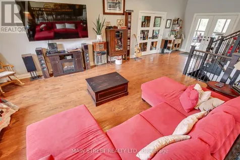 1 Mustard Street Uxbridge ON L9P 1R2
