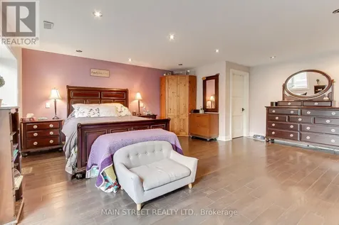 1 Mustard Street Uxbridge ON L9P 1R2