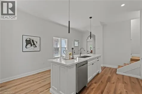 192 Victoria Avenue North Hamilton ON L8L 5G1