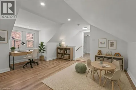 192 Victoria Avenue North Hamilton ON L8L 5G1