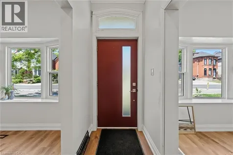 192 Victoria Avenue North Hamilton ON L8L 5G1