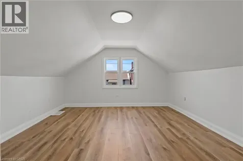 192 Victoria Avenue North Hamilton ON L8L 5G1