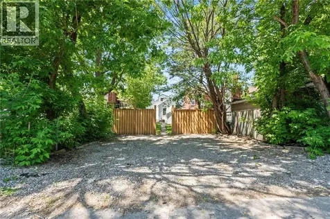 192 Victoria Avenue North Hamilton ON L8L 5G1