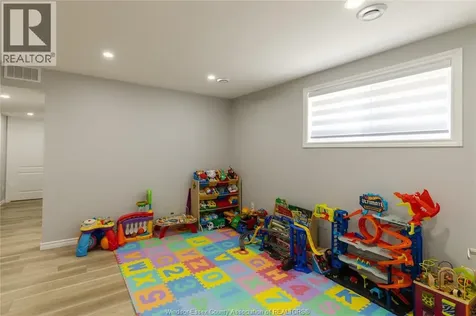 3170 Viola Crescent Windsor ON N8N 0A3