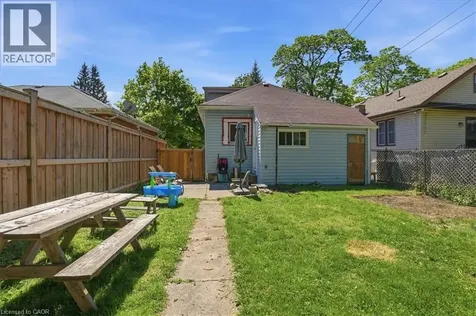 103 Chalmers Street North Cambridge ON N1R 5C1
