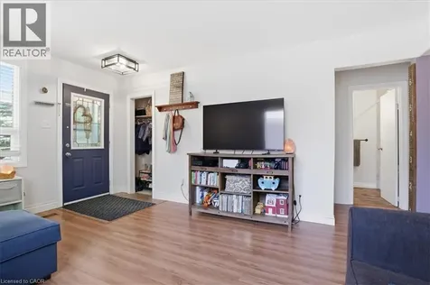 103 Chalmers Street North Cambridge ON N1R 5C1