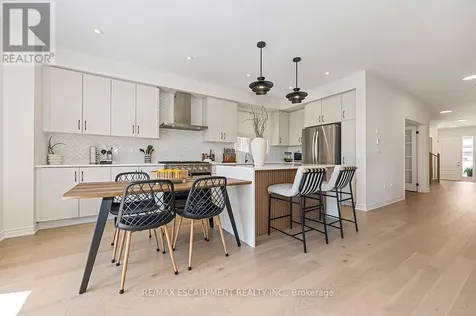 42 Shepherd Drive Barrie ON L9J 0P3