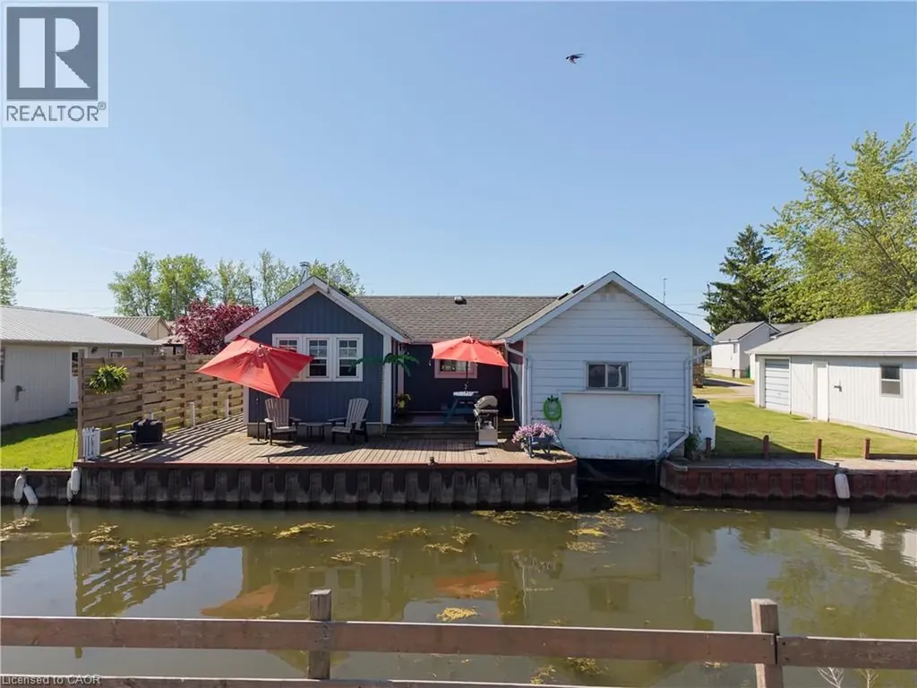 44 Erie Boulevard Long Point ON N0E 1M0