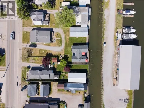 44 Erie Boulevard Long Point ON N0E 1M0