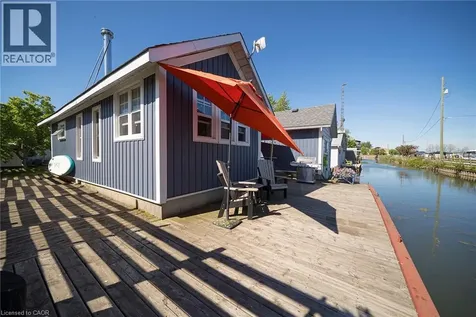44 Erie Boulevard Long Point ON N0E 1M0