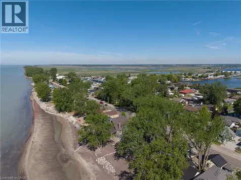 44 Erie Boulevard Long Point ON N0E 1M0
