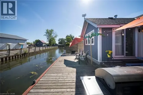 44 Erie Boulevard Long Point ON N0E 1M0