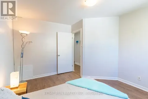 313 Savard Avenue South Ottawa ON K1L 7S1