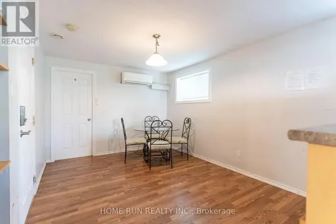 313 Savard Avenue South Ottawa ON K1L 7S1