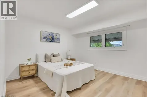 72 Pinemeadow Crescent Waterloo ON N2T 1A7