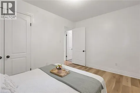 72 Pinemeadow Crescent Waterloo ON N2T 1A7