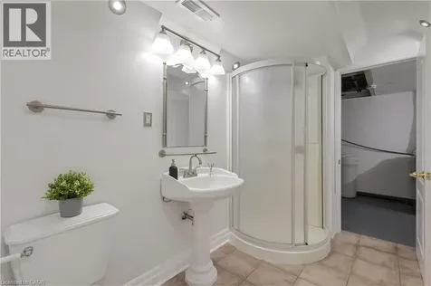 72 Pinemeadow Crescent Waterloo ON N2T 1A7