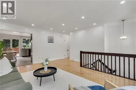 72 Pinemeadow Crescent Waterloo ON N2T 1A7