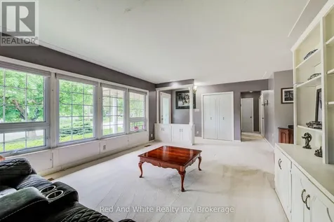 192 Warren Road Kitchener ON N2M 4T7