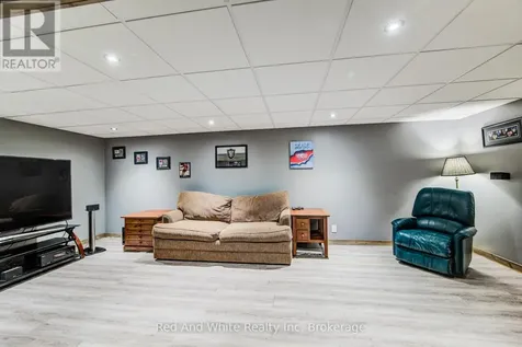 192 Warren Road Kitchener ON N2M 4T7