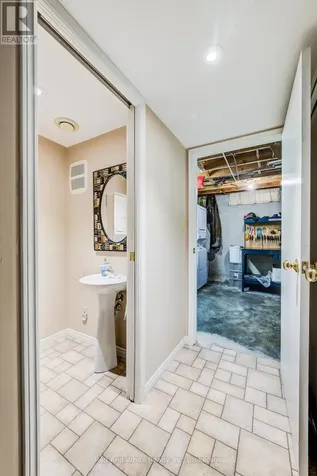 192 Warren Road Kitchener ON N2M 4T7