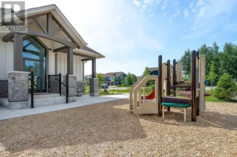 17 Spooner Crescent Collingwood ON L9Y 1T3