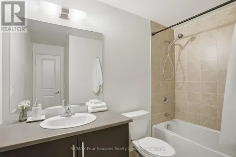 17 Spooner Crescent Collingwood ON L9Y 1T3