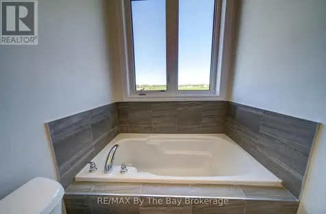 15 Union Boulevard Wasaga Beach ON L9Z 0M6
