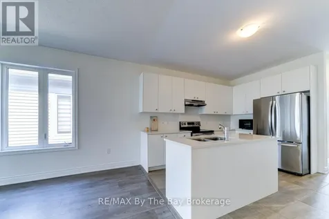 15 Union Boulevard Wasaga Beach ON L9Z 0M6