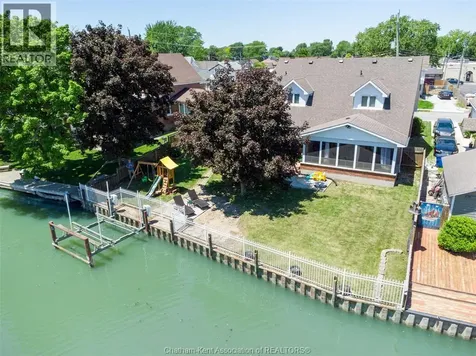 925 James Street Wallaceburg ON N8A 2P6