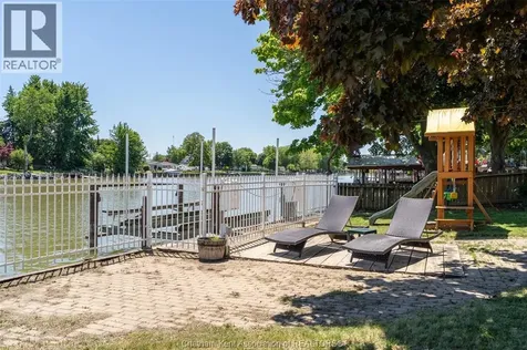 925 James Street Wallaceburg ON N8A 2P6