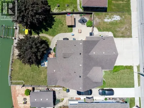 925 James Street Wallaceburg ON N8A 2P6