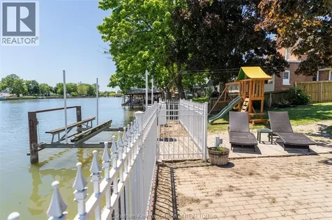 925 James Street Wallaceburg ON N8A 2P6