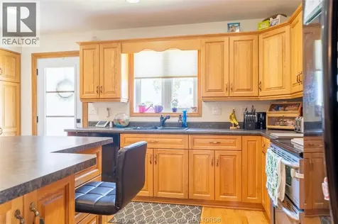 925 James Street Wallaceburg ON N8A 2P6
