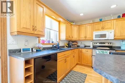 925 James Street Wallaceburg ON N8A 2P6