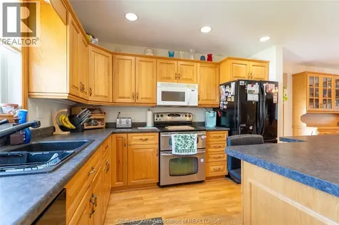 925 James Street Wallaceburg ON N8A 2P6